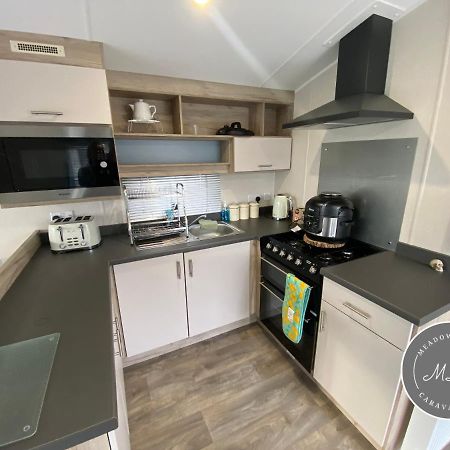 Meadow View 171 - Golden Palm - Central Heating, Wifi, Pet Friendly, Bed Linen - Meadow Lakes Caravan & Lodge Hire 查珀尔圣伦纳兹 外观 照片