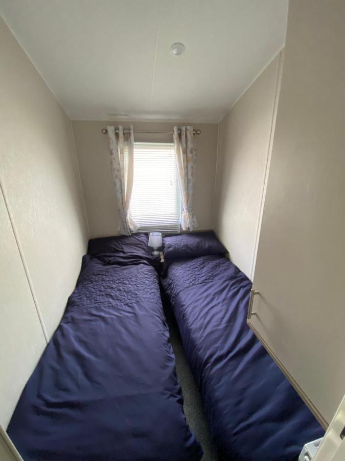Meadow View 171 - Golden Palm - Central Heating, Wifi, Pet Friendly, Bed Linen - Meadow Lakes Caravan & Lodge Hire 查珀尔圣伦纳兹 外观 照片